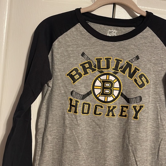 NHL Bruins Hockey long sleeve shirt size kids medium 10-12 NWOT - Picture 4 of 8